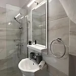 Apartment Drys Mekoynida