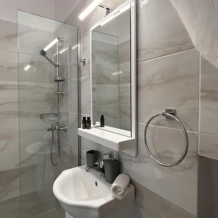 Apartment Drys Mekoynida