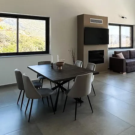 Apartment Drys Mekoynida