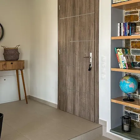 Drys Mekoynida Apartment